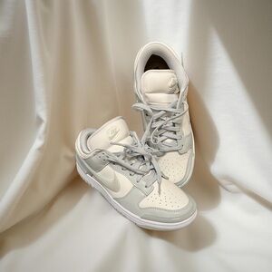 Nike Women's Sneakers in White and Light Gray